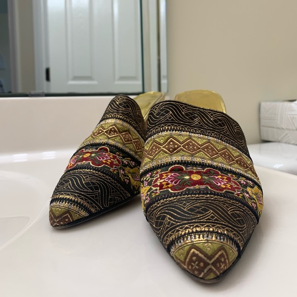 Richly Embroidered mules size 10 - Picture 7 of 11